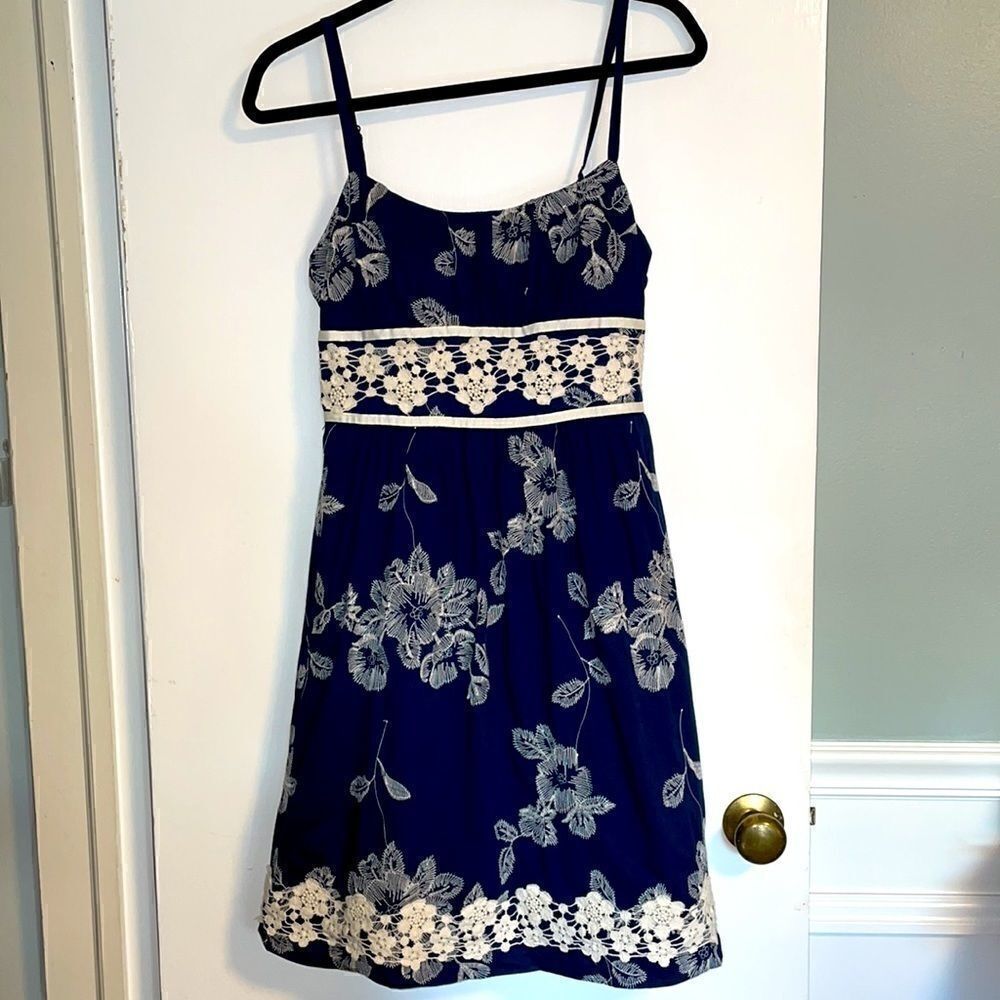 Dressbarn embroidery & lace spaghetti strap empire style floral dress size 6